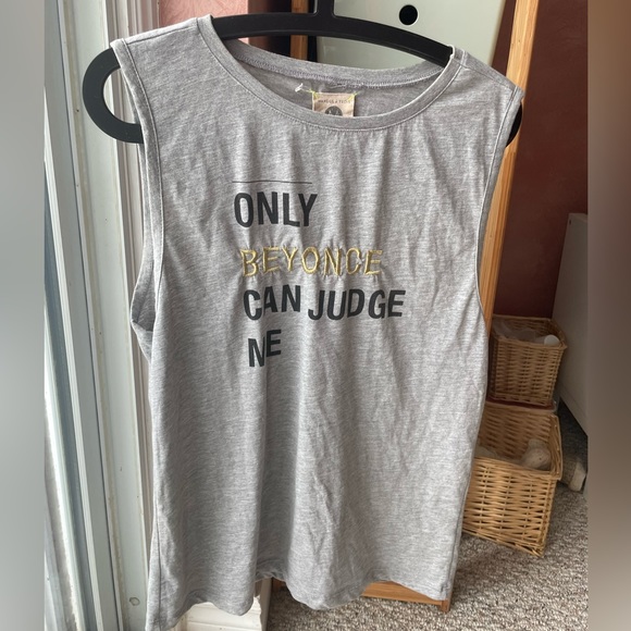 ⚡️2/$20 MANÉGE À TROIS women’s tank top / workout top - Picture 4 of 5